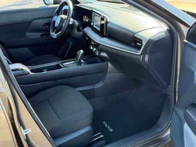 2025 Nissan Kicks S FWD