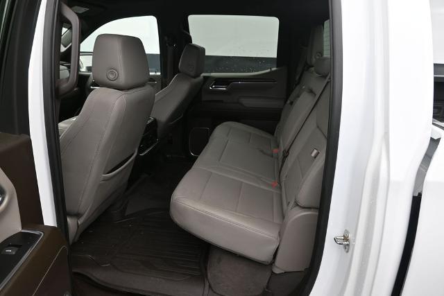 2022 GMC Sierra 1500 4WD Crew Cab Short Box SLT