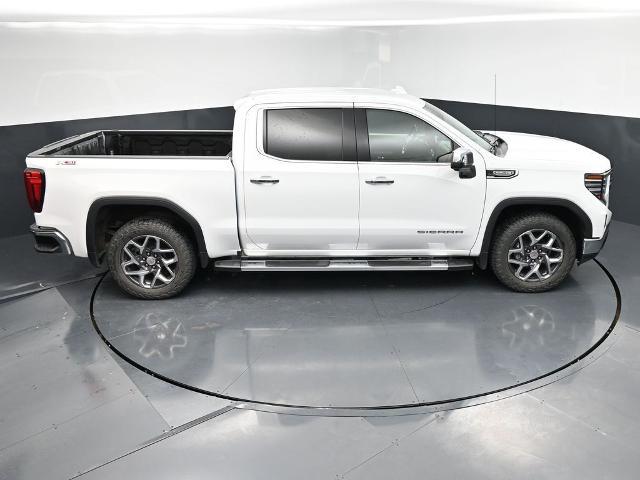 2022 GMC Sierra 1500 4WD Crew Cab Short Box SLT