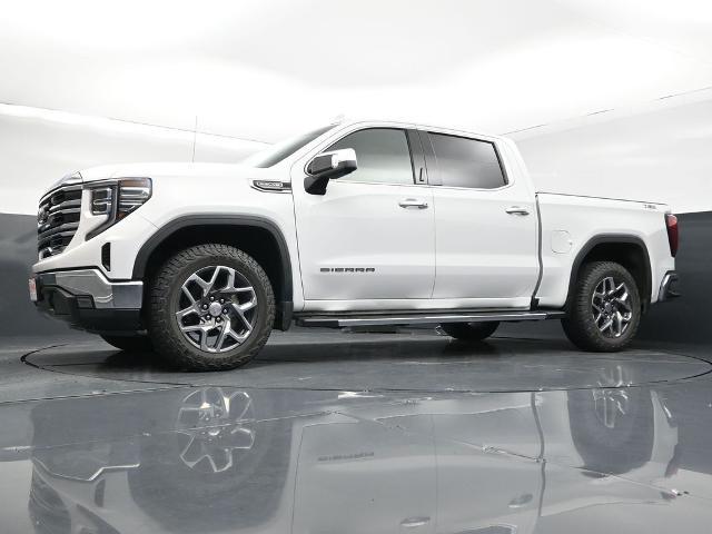 2022 GMC Sierra 1500 4WD Crew Cab Short Box SLT