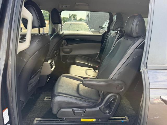 2025 Kia Carnival MPV LXS