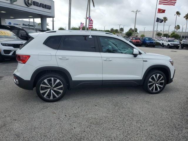 2024 Volkswagen Taos 1.5T SE