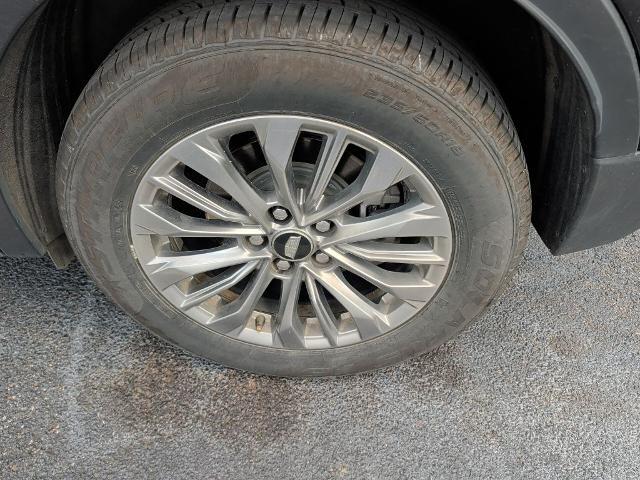 2024 Cadillac XT4 FWD Premium Luxury
