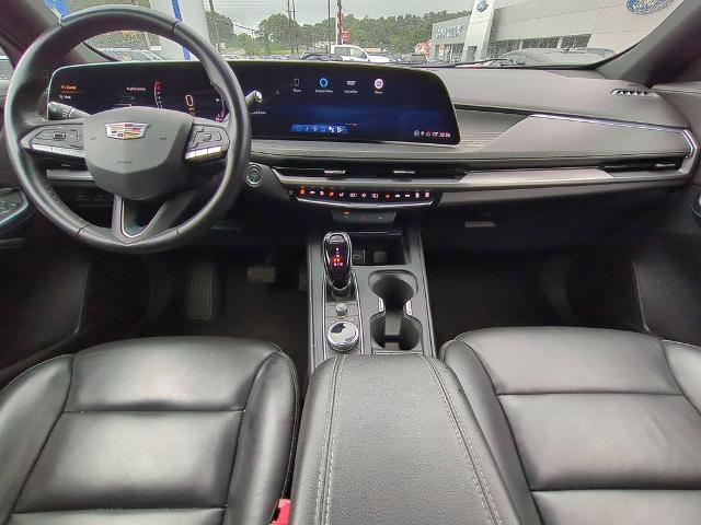 2024 Cadillac XT4 FWD Premium Luxury