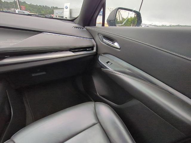 2024 Cadillac XT4 FWD Premium Luxury