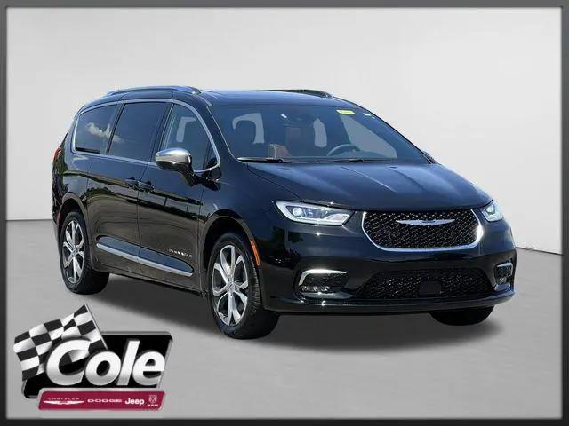 2025 Chrysler Pacifica Pinnacle AWD for sale in Marshall, MI