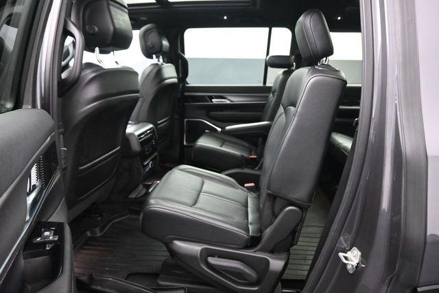 2023 Jeep Wagoneer Series II Carbide 4x4