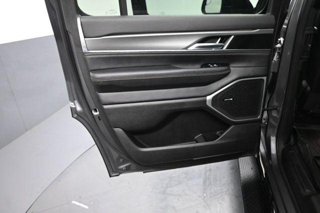 2023 Jeep Wagoneer Series II Carbide 4x4