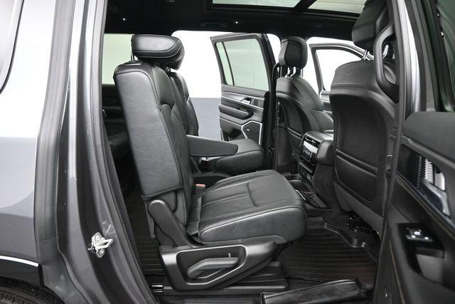 2023 Jeep Wagoneer Series II Carbide 4x4