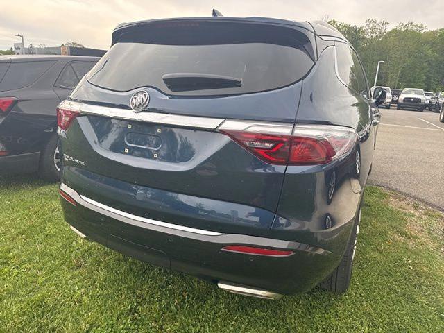 2023 Buick Enclave Essence AWD
