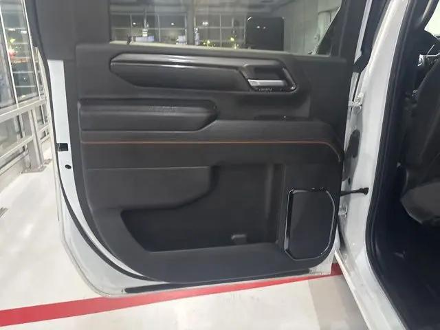 2024 GMC Sierra 3500HD 4WD Crew Cab Long Bed AT4