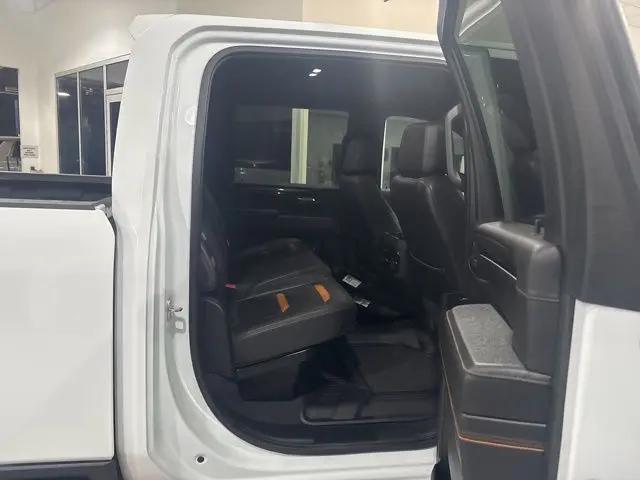 2024 GMC Sierra 3500HD 4WD Crew Cab Long Bed AT4