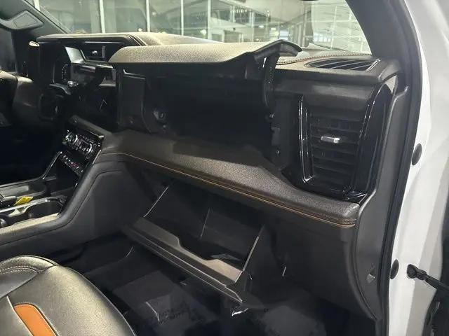 2024 GMC Sierra 3500HD 4WD Crew Cab Long Bed AT4