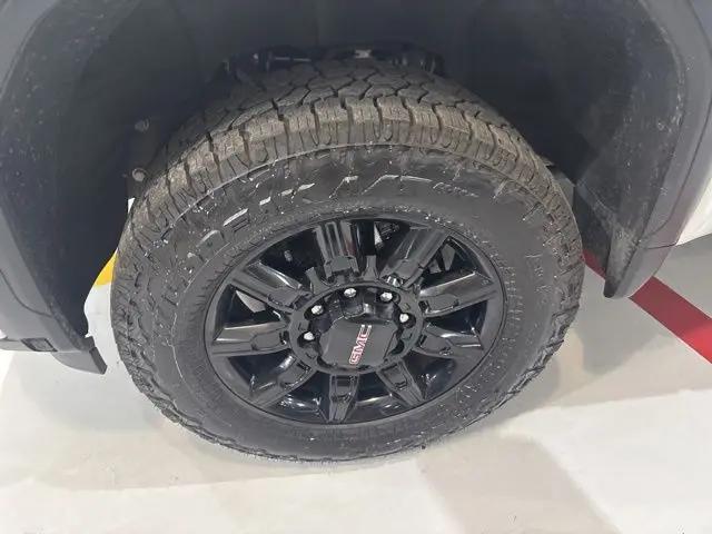2024 GMC Sierra 3500HD 4WD Crew Cab Long Bed AT4