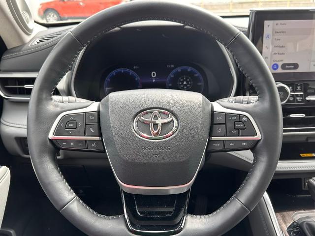 2024 Toyota Highlander Platinum