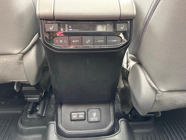 2024 Toyota Highlander Platinum