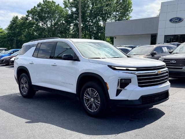 2025 Chevrolet Traverse FWD LT