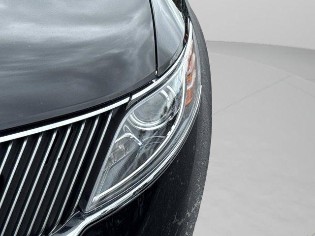 2016 Lincoln MKS Base