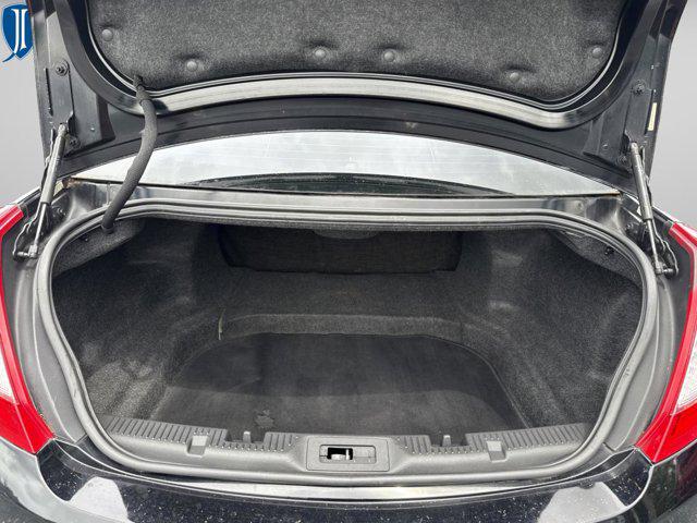2016 Lincoln MKS Base