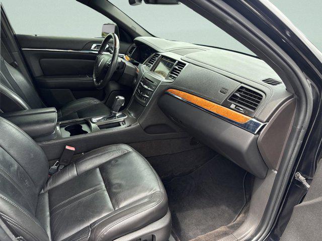 2016 Lincoln MKS Base