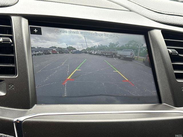 2016 Lincoln MKS Base