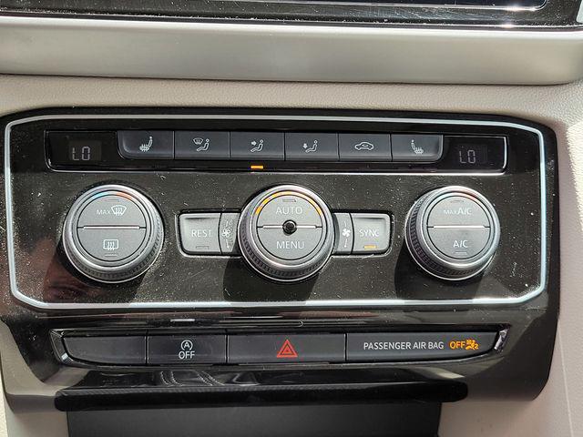 2022 Volkswagen Atlas 3.6L V6 SE w/Technology
