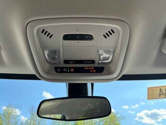 2020 Chevrolet Traverse AWD LT Cloth