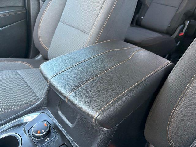 2020 Chevrolet Traverse AWD LT Cloth