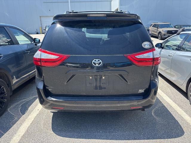 2016 Toyota Sienna XLE Premium 7 Passenger