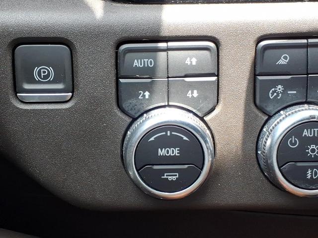 2023 GMC Sierra 1500 4WD Crew Cab Short Box SLT