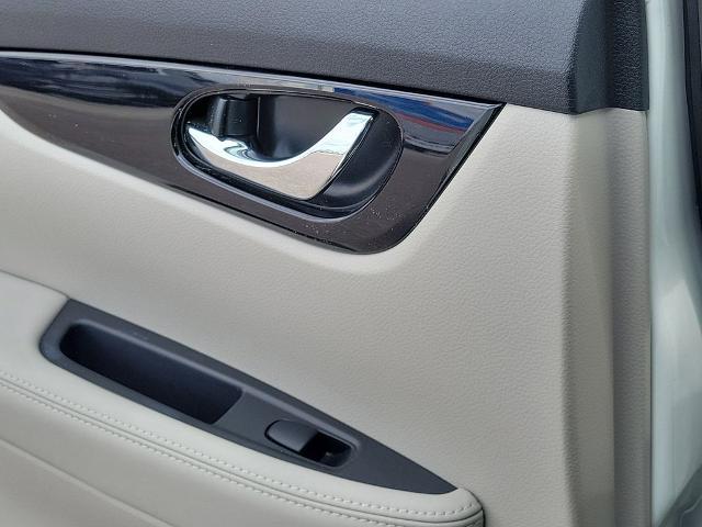 2022 Nissan Rogue Sport SV AWD Xtronic CVT