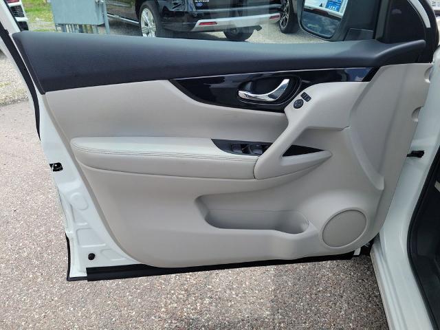 2022 Nissan Rogue Sport SV AWD Xtronic CVT