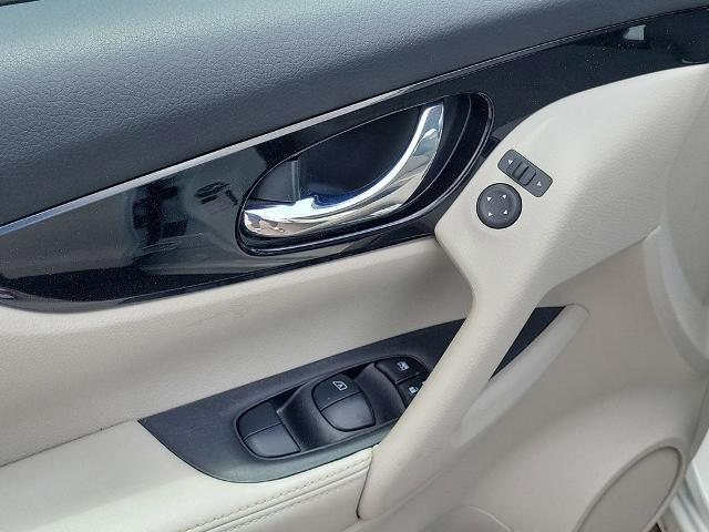 2022 Nissan Rogue Sport SV AWD Xtronic CVT