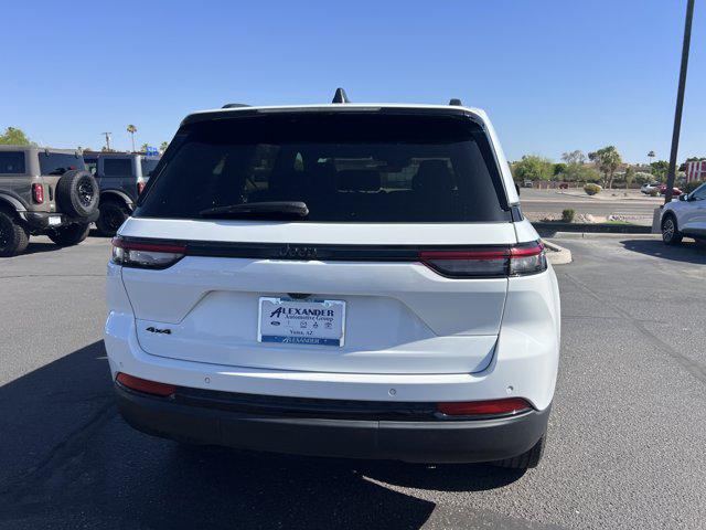 2025 Jeep Grand Cherokee Altitude 4x4