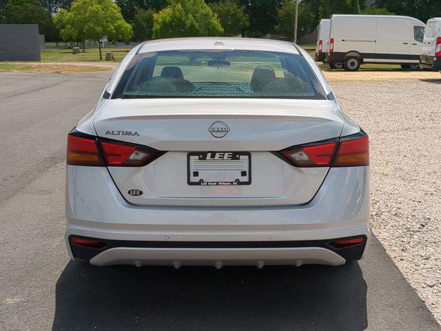 2025 Nissan Altima SV FWD