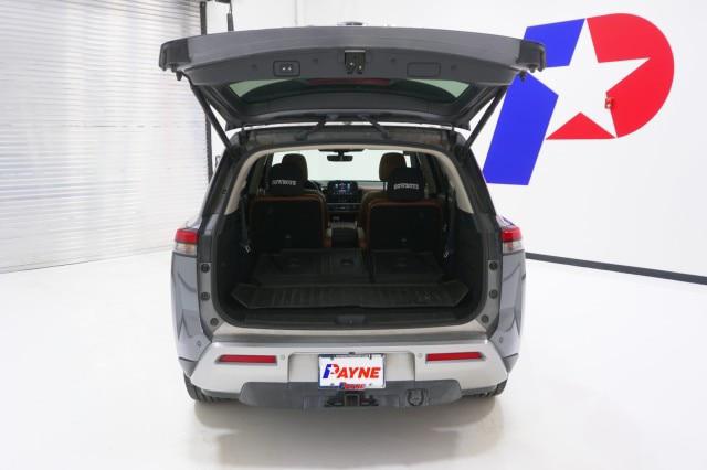 2023 Nissan Pathfinder Platinum 4WD