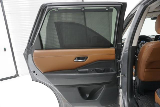 2023 Nissan Pathfinder Platinum 4WD