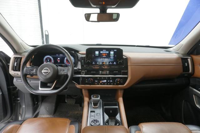 2023 Nissan Pathfinder Platinum 4WD