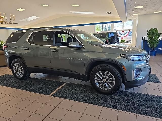 2023 Chevrolet Traverse AWD LT Cloth