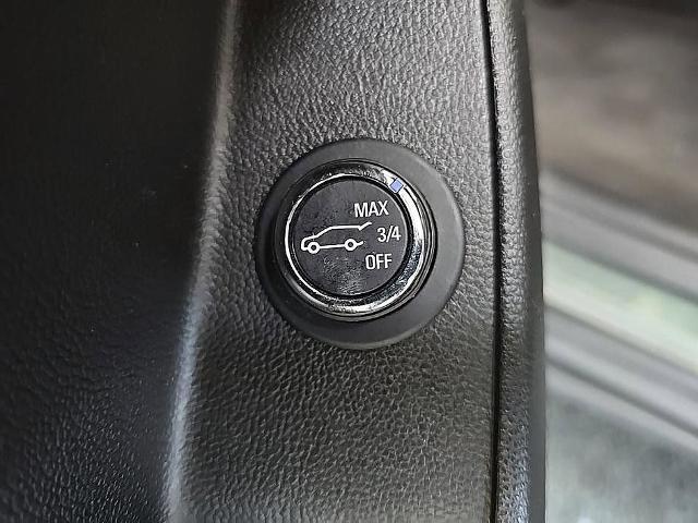 2023 Chevrolet Traverse AWD LT Cloth