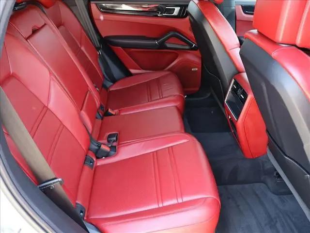 2021 Porsche Cayenne Cayenne