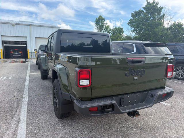 2022 Jeep Gladiator Sport S