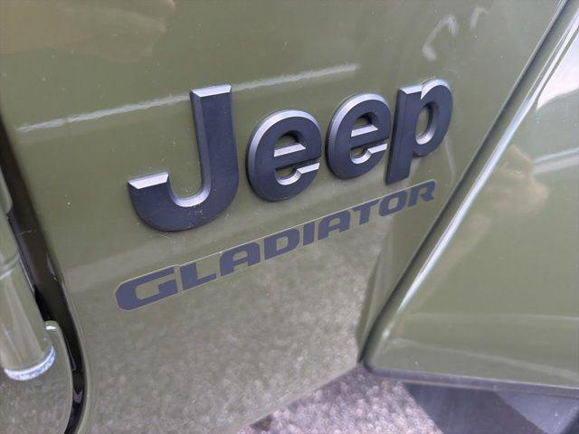 2022 Jeep Gladiator Sport S