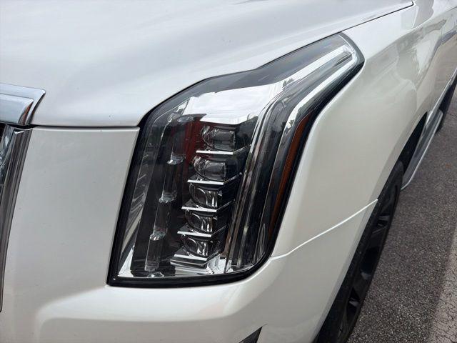 2017 Cadillac Escalade Luxury