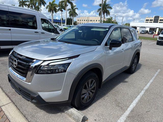 2025 Nissan Pathfinder S FWD