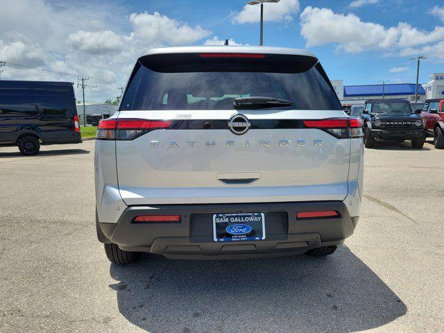 2025 Nissan Pathfinder S FWD