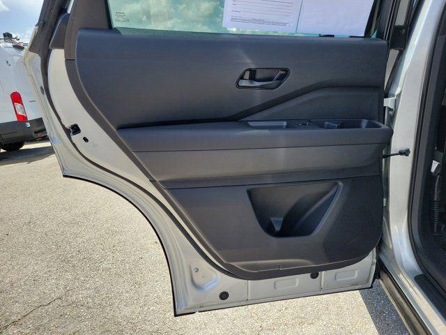2025 Nissan Pathfinder S FWD