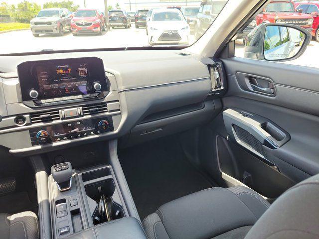2025 Nissan Pathfinder S FWD