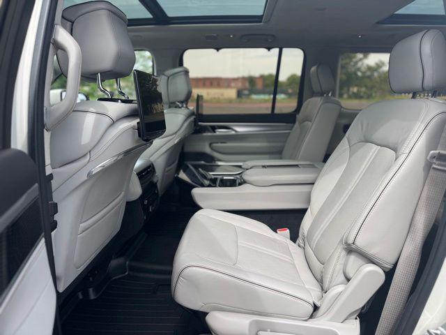 2022 Jeep Grand Wagoneer Series II 4x4