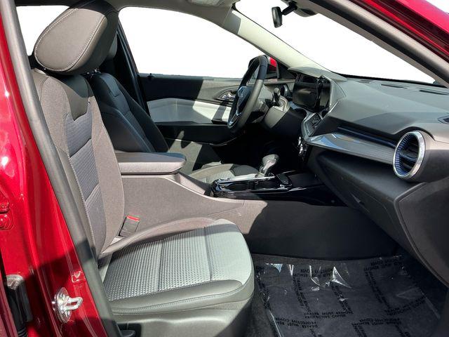 2024 Chevrolet Trax FWD LT